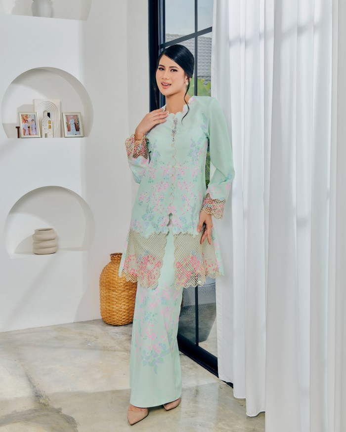 NATASHA KURUNG - MINT GREEN