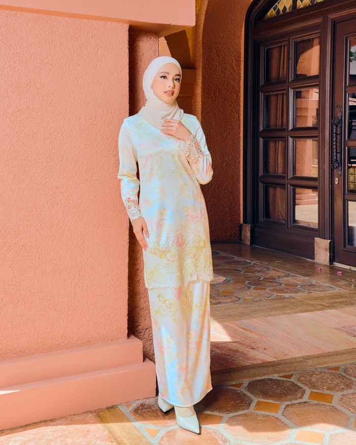 ALICE KURUNG - CHAMPANGE GOLD