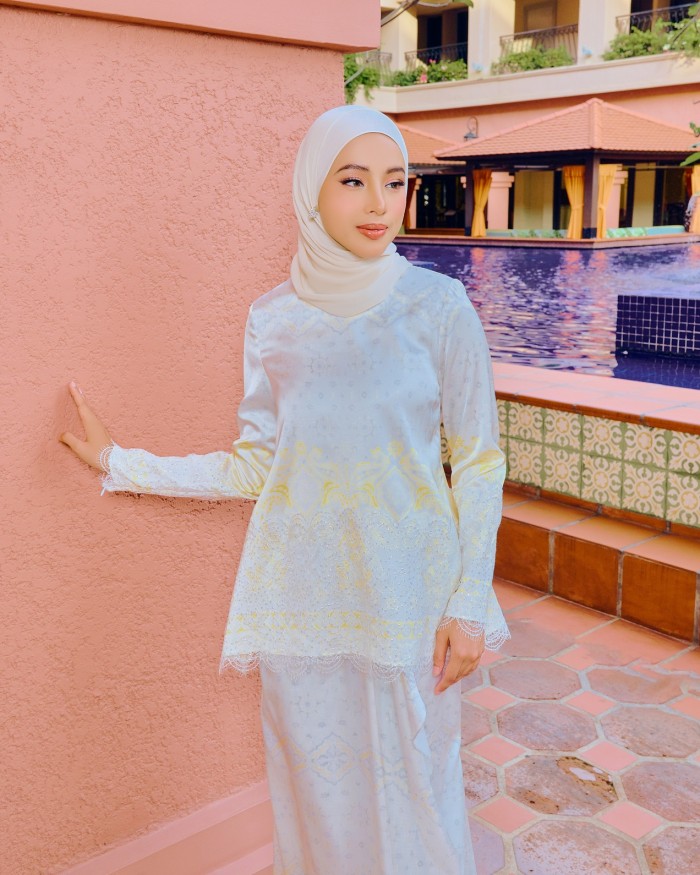 ELVIRA KURUNG - SOFT YELLOW