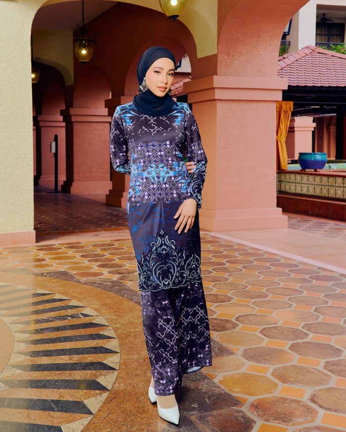 JULIA KURUNG - NAVY BLUE