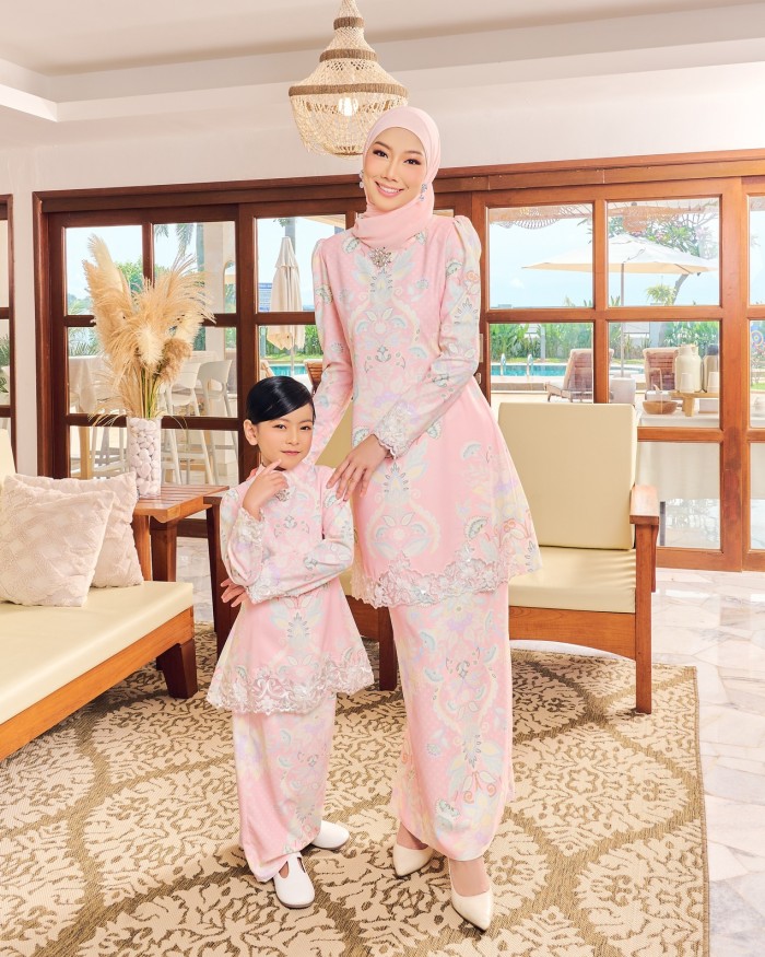 LEILA KURUNG (KID) - ROMANCE PINK