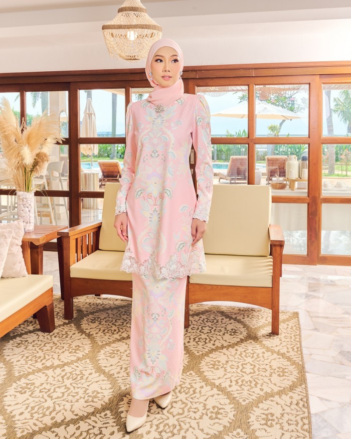 LEILA KURUNG - ROMANCE PINK