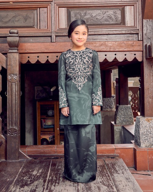 MAHSA KURUNG (KID) - EMERALD GREEN MAHSA KURUNG (KID) - EMERALD GREEN