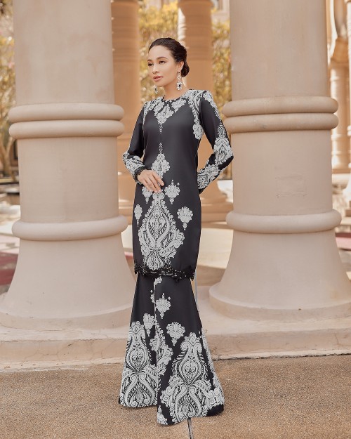 KRISTA LACE KURUNG - BLACK KRISTA LACE KURUNG - BLACK